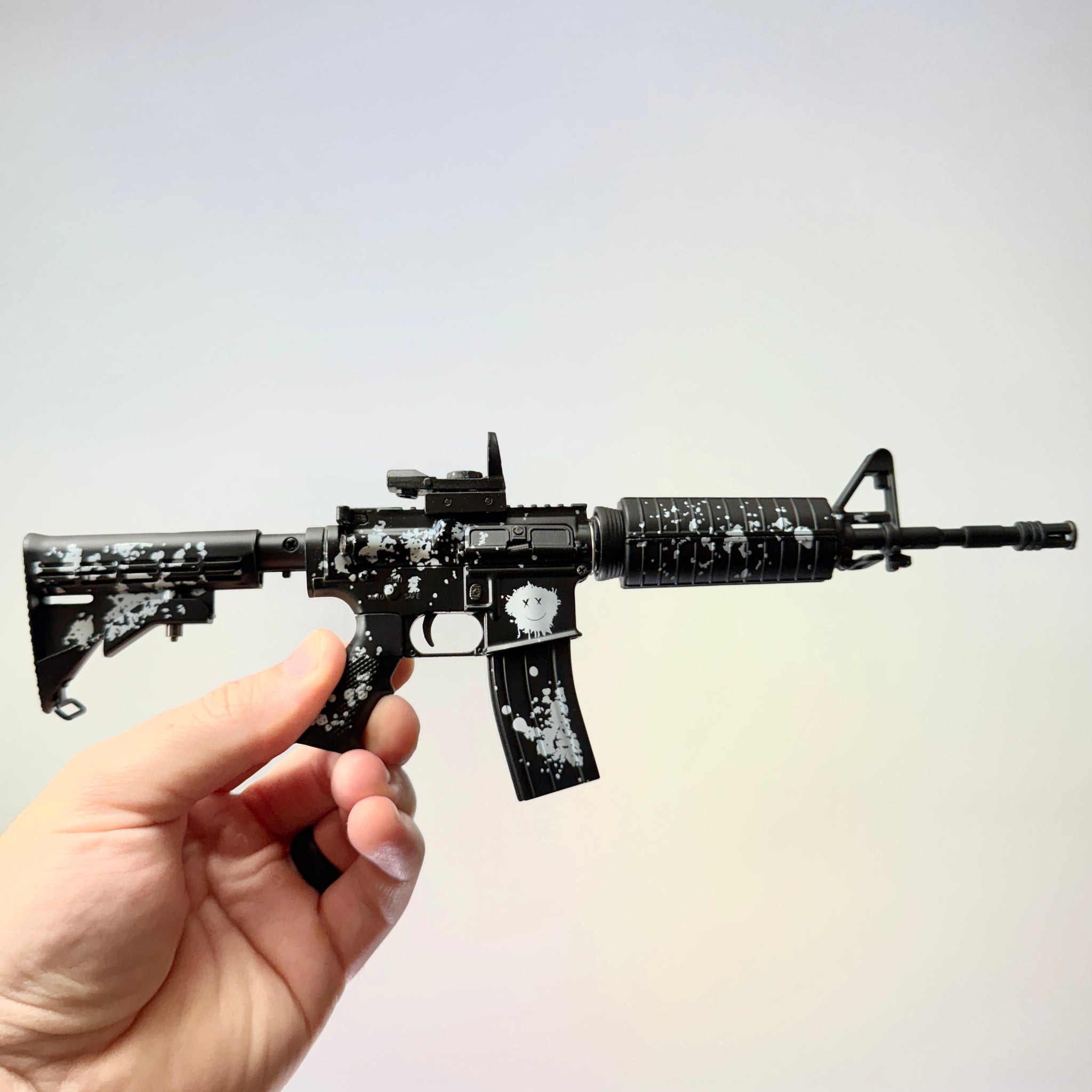 AR15 'Smile More' Roman Atwood