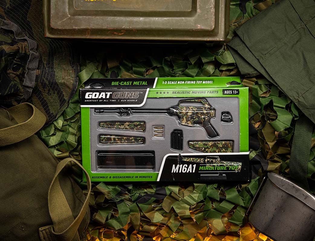 Mini M16A1 1:3 Scale Model - Camo